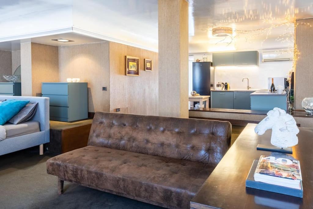 Apartment Attico Di Lusso Con Terrazzo A 10 Minuti Dal Duomo Mailand